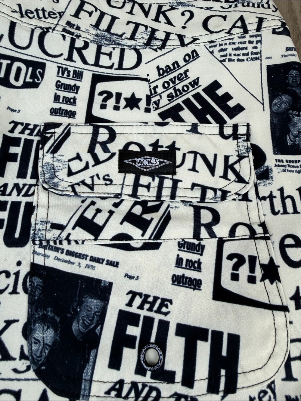 Sex Pistols x Jack’s Surfboards board shorts. Size 32. - Picture 6 of 7